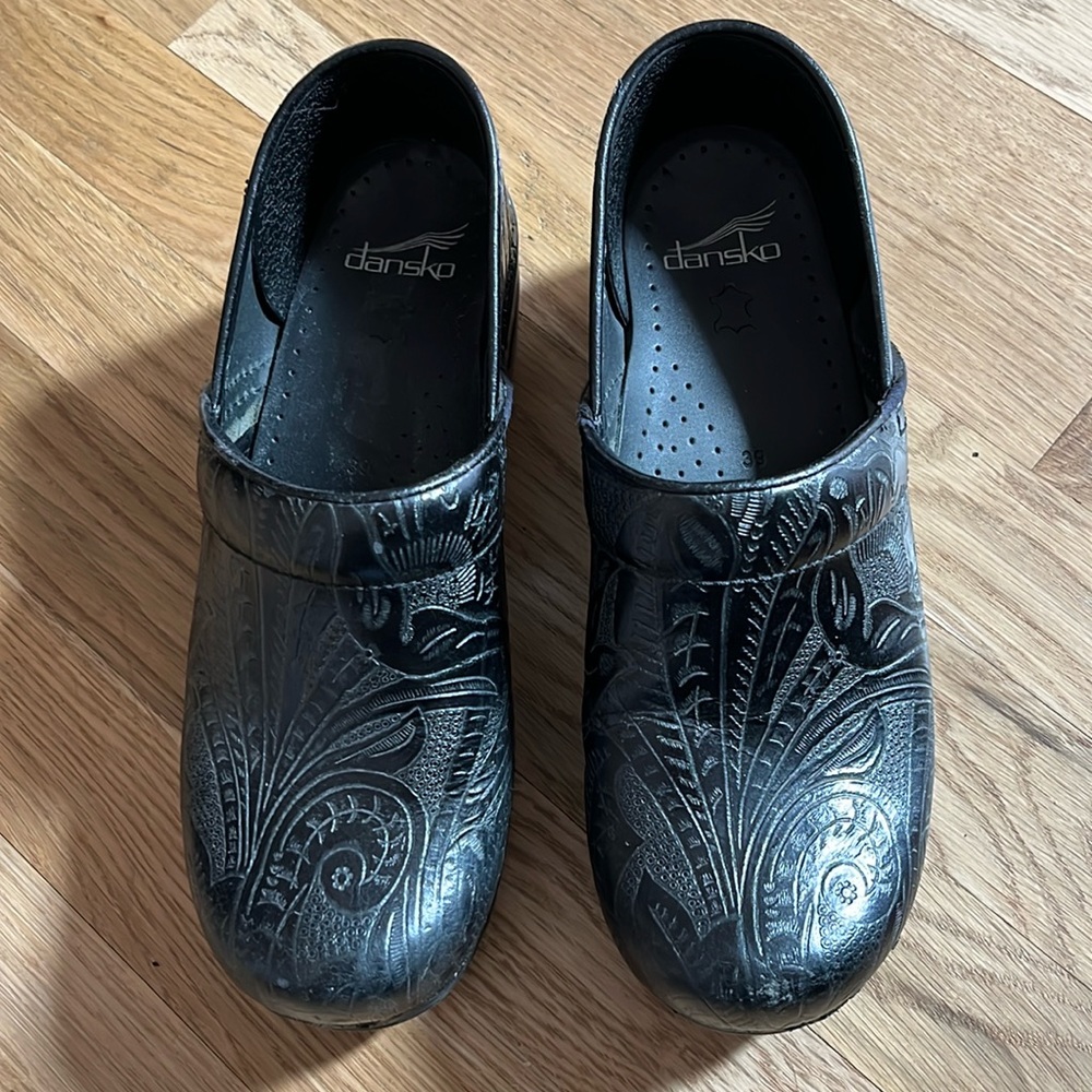 Dansko clogs size 39